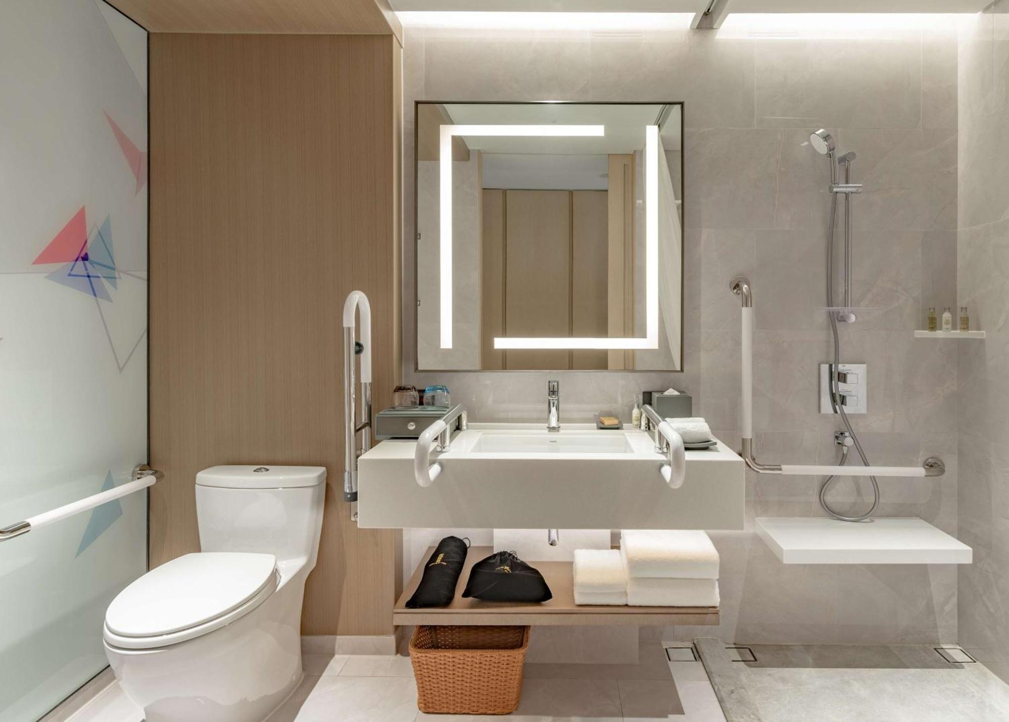 Hilton Garden Inn Shenzhen World Exhibition & Convention Center Eksteriør billede
